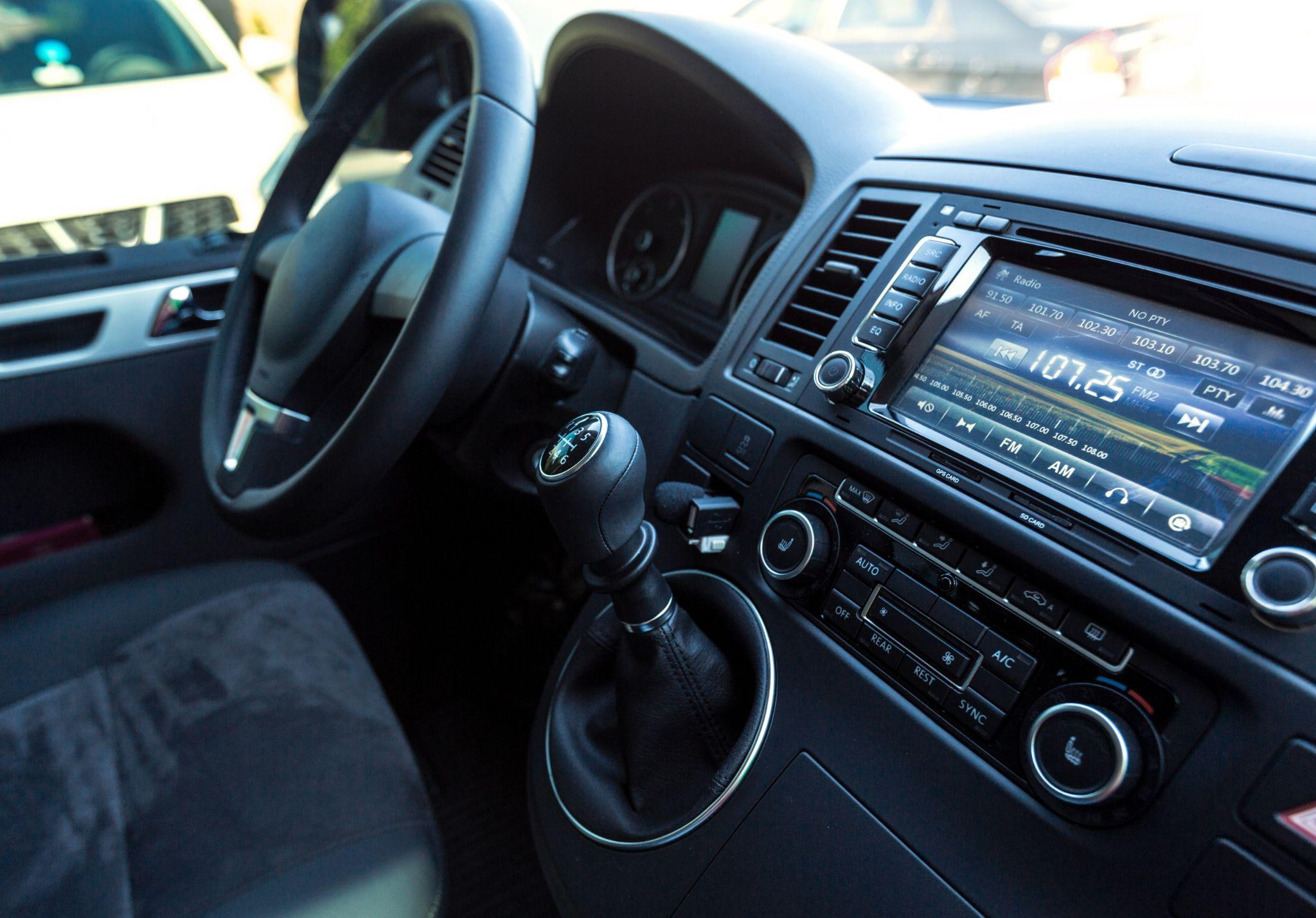 カーオーディオシステムの構成